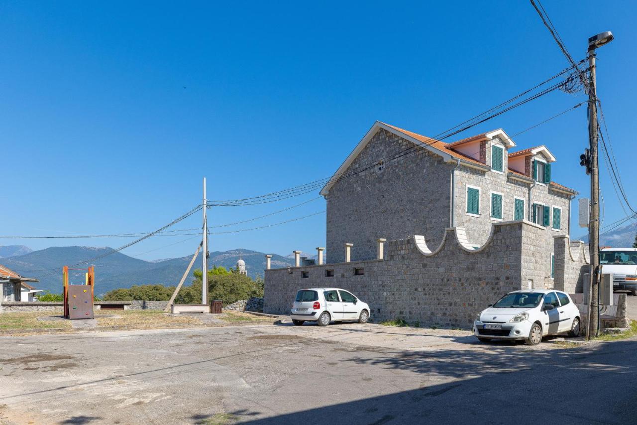 Apartments Lustica Radovici Luaran gambar