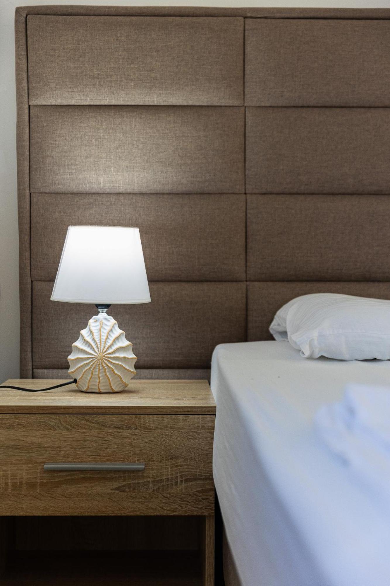 Apartments Lustica Radovici Bilik gambar